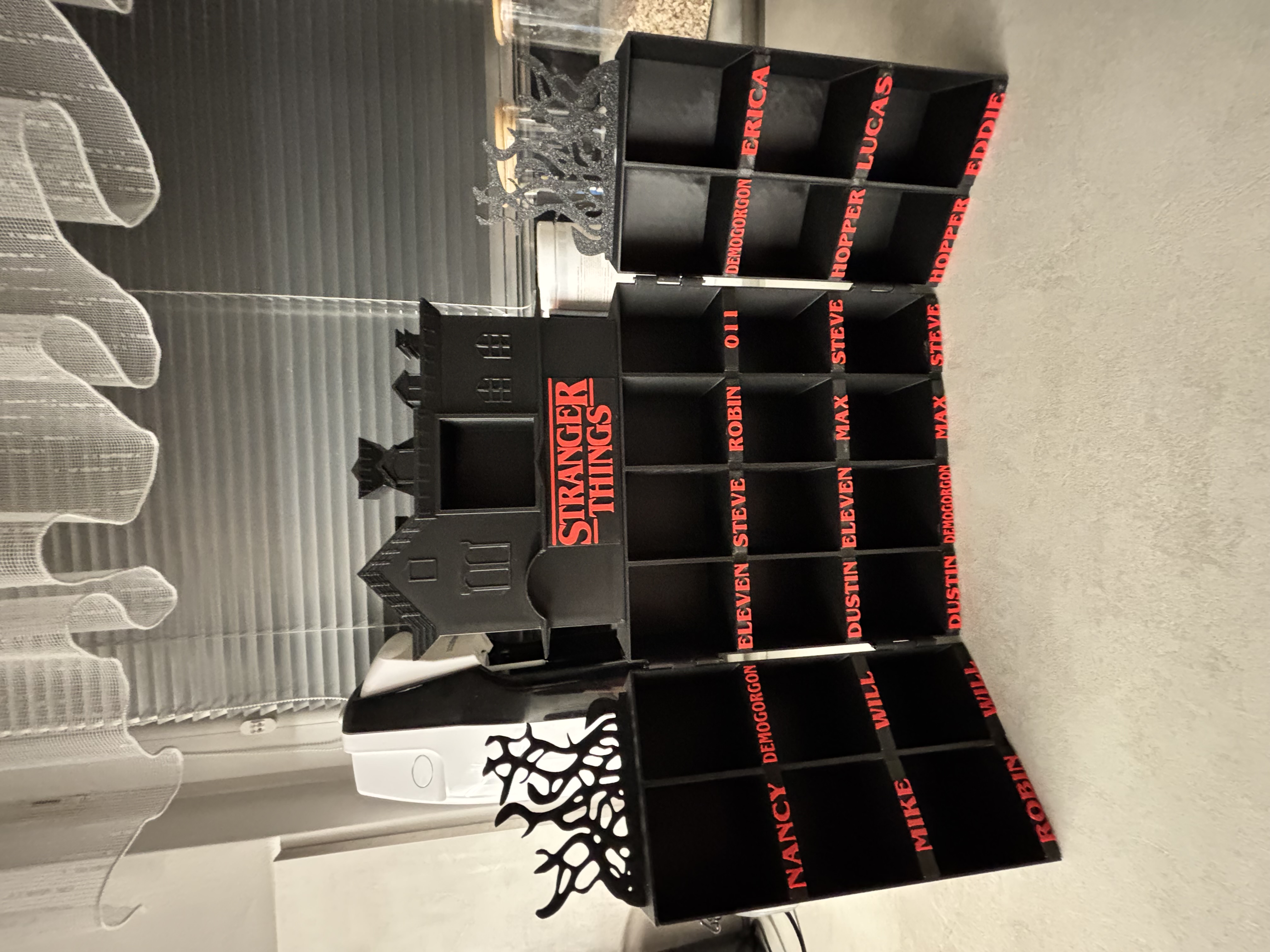 Stranger Things Box - přední pohled